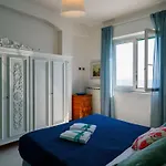 Апартаменты Giaella Sea View *