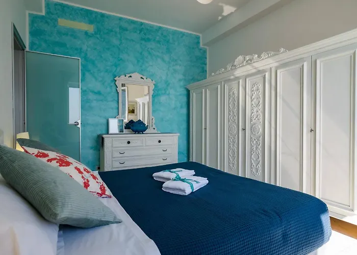 Апартаменты Giaella Sea View *